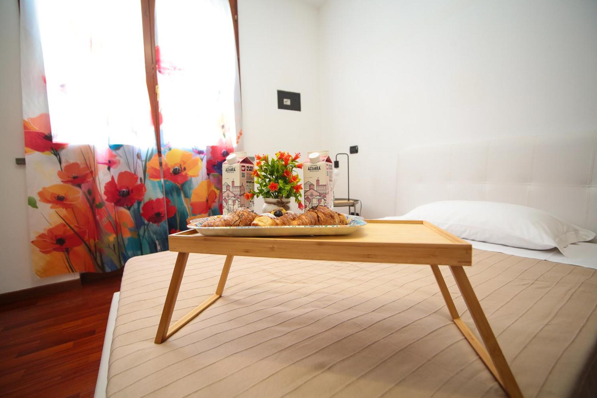 Guest House Onde Chiare เรจโจเอมิเลีย ภายนอก รูปภาพ
