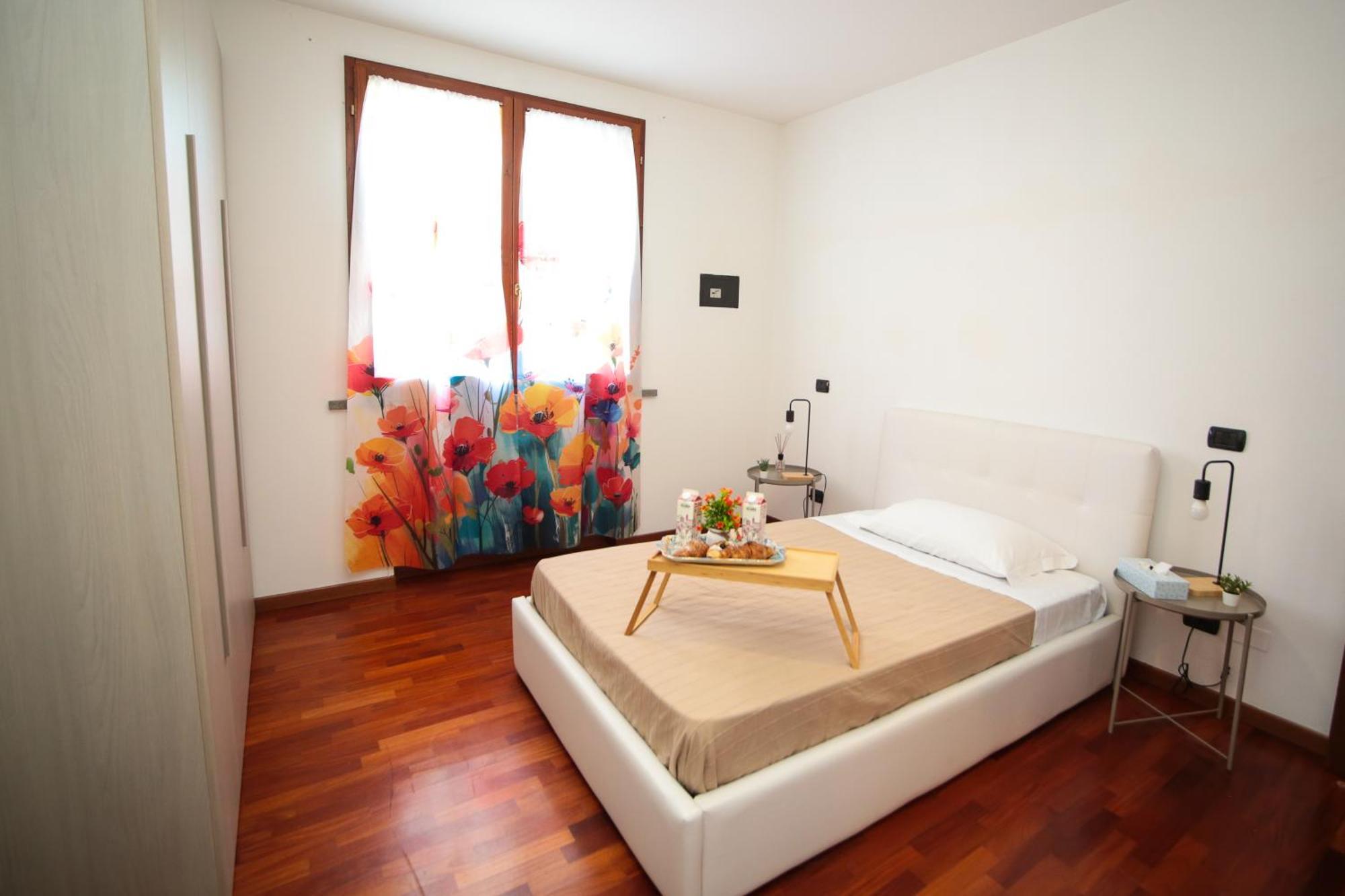 Guest House Onde Chiare เรจโจเอมิเลีย ภายนอก รูปภาพ