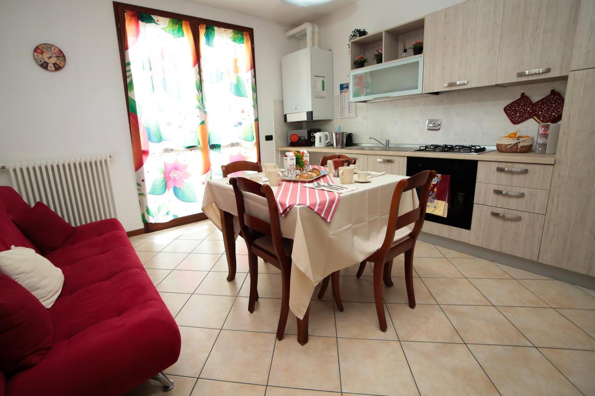 Guest House Onde Chiare เรจโจเอมิเลีย ภายนอก รูปภาพ